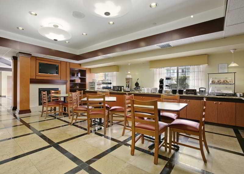 Comfort Inn & Suites Oakland Airport Restoran foto