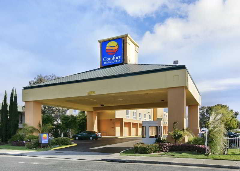 Comfort Inn & Suites Oakland Airport Bagian luar foto