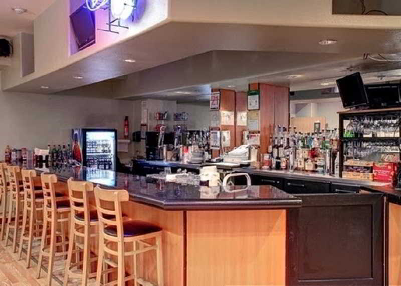 Comfort Inn & Suites Oakland Airport Bagian luar foto