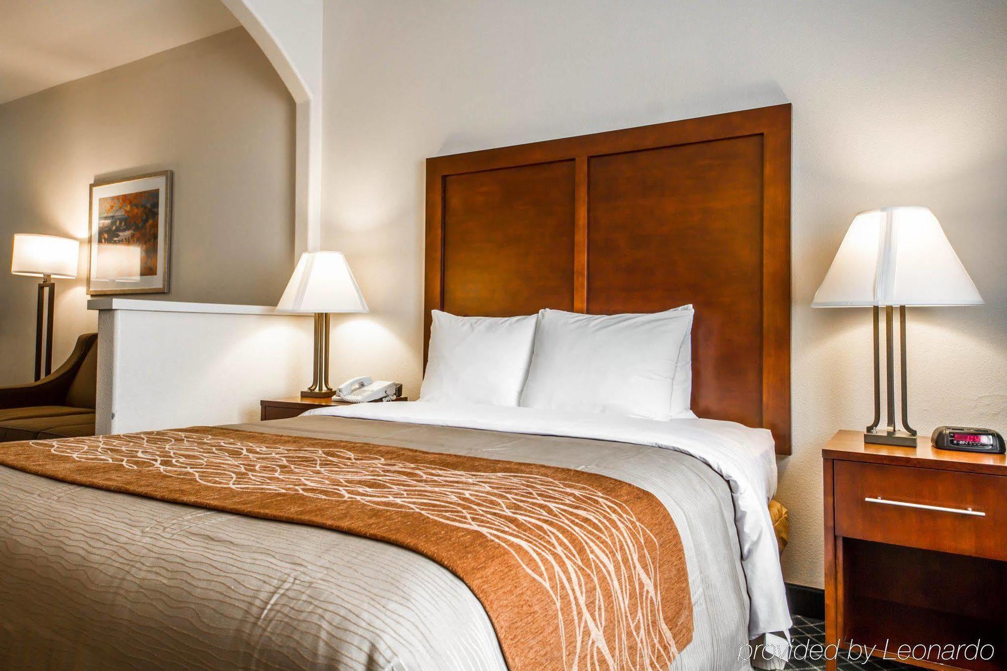 Comfort Inn & Suites Oakland Airport Bagian luar foto