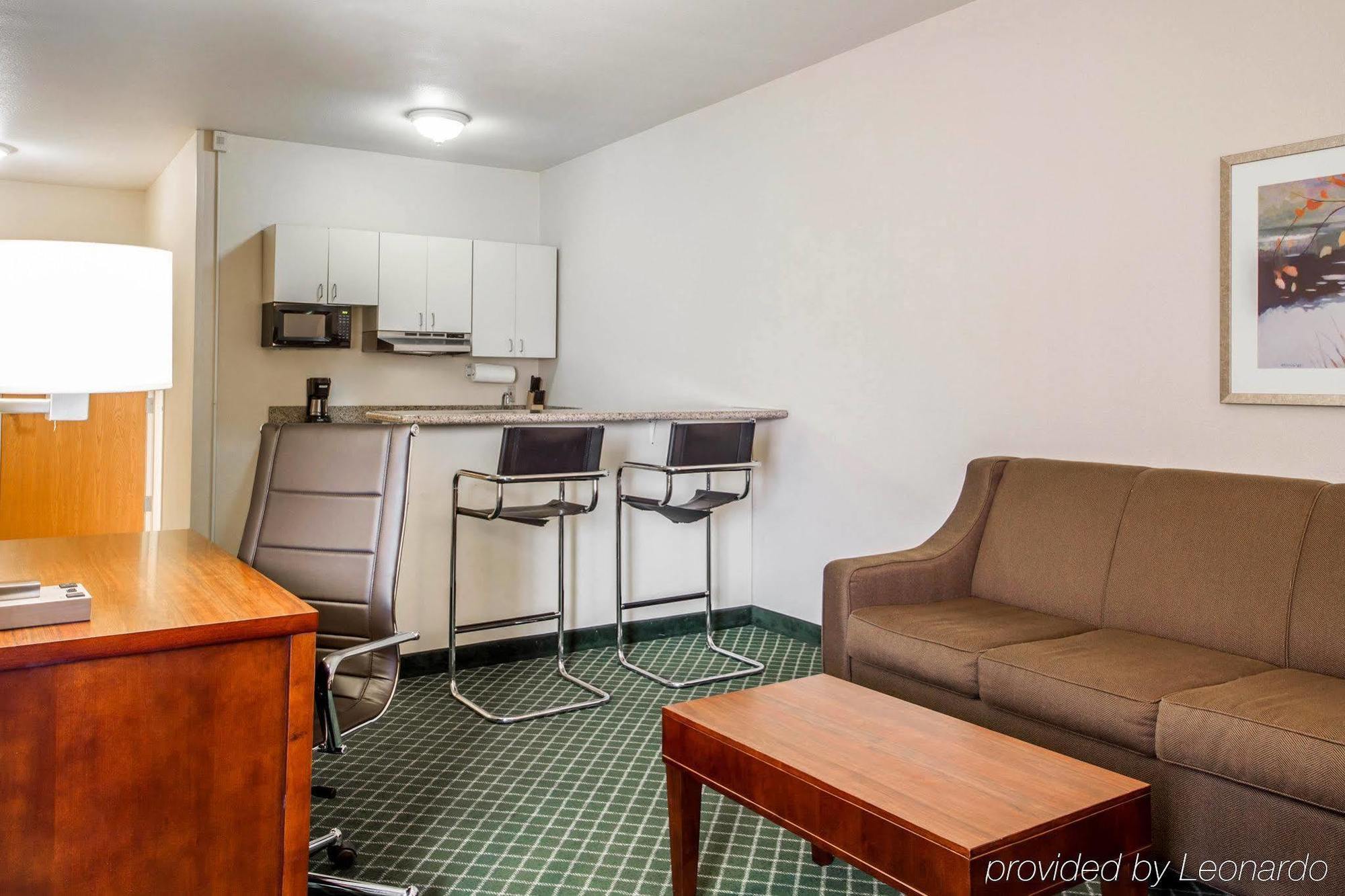 Comfort Inn & Suites Oakland Airport Bagian luar foto