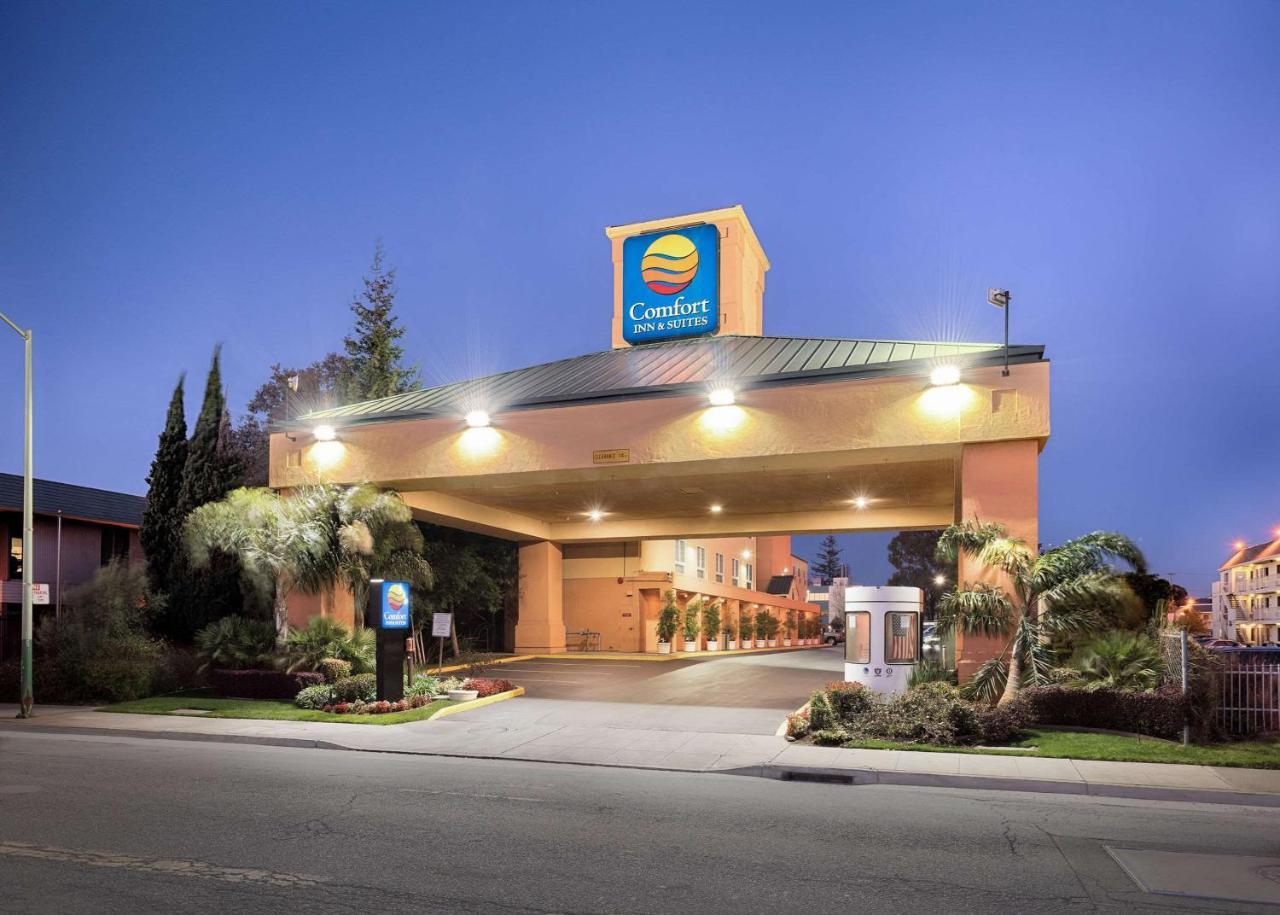 Comfort Inn & Suites Oakland Airport Bagian luar foto
