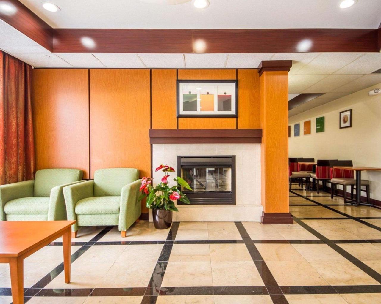 Comfort Inn & Suites Oakland Airport Bagian luar foto