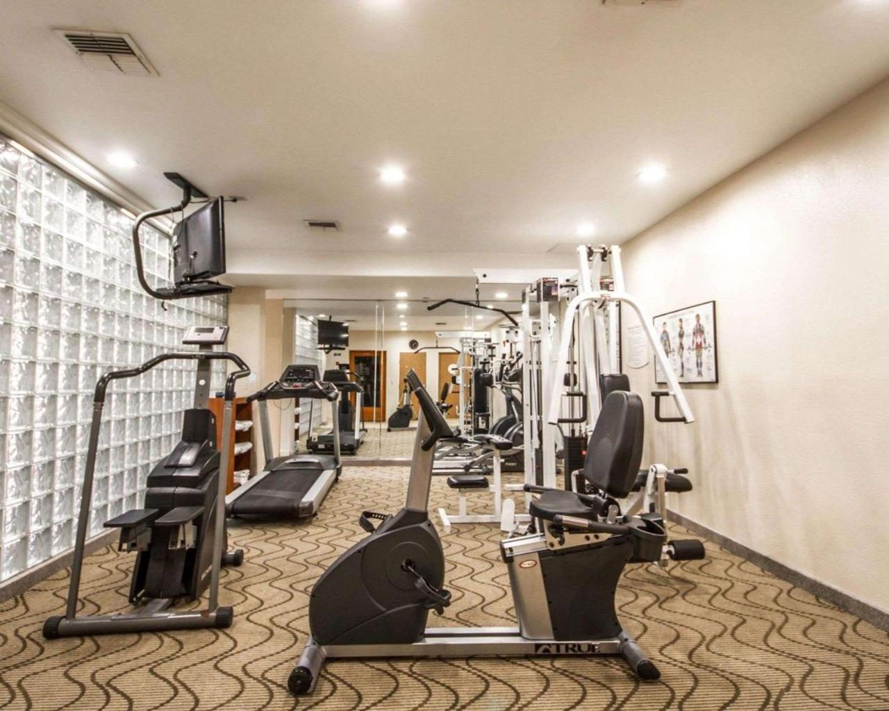 Comfort Inn & Suites Oakland Airport Bagian luar foto